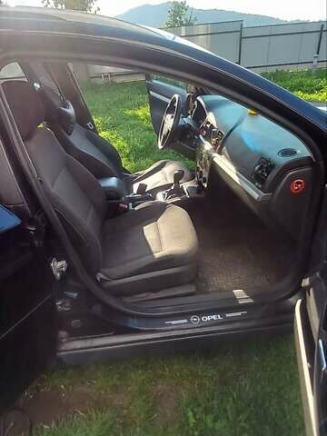 Черный Опель Вектра, объемом двигателя 1.91 л и пробегом 330 тыс. км за 5200 $, фото 16 на Automoto.ua