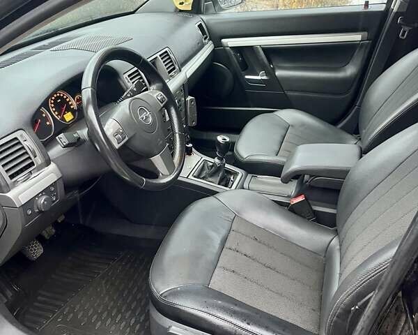 Черный Опель Вектра, объемом двигателя 1.9 л и пробегом 235 тыс. км за 4500 $, фото 23 на Automoto.ua