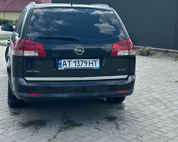 Черный Опель Вектра, объемом двигателя 1.91 л и пробегом 330 тыс. км за 5200 $, фото 5 на Automoto.ua