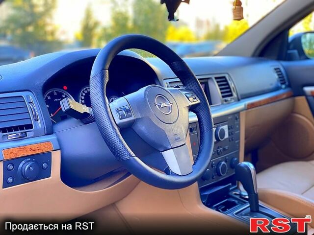 Чорний Опель Вектра, об'ємом двигуна 3 л та пробігом 305 тис. км за 8500 $, фото 7 на Automoto.ua