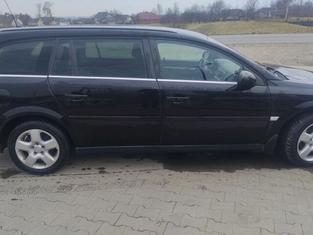 Черный Опель Вектра, объемом двигателя 1.9 л и пробегом 430 тыс. км за 4000 $, фото 3 на Automoto.ua