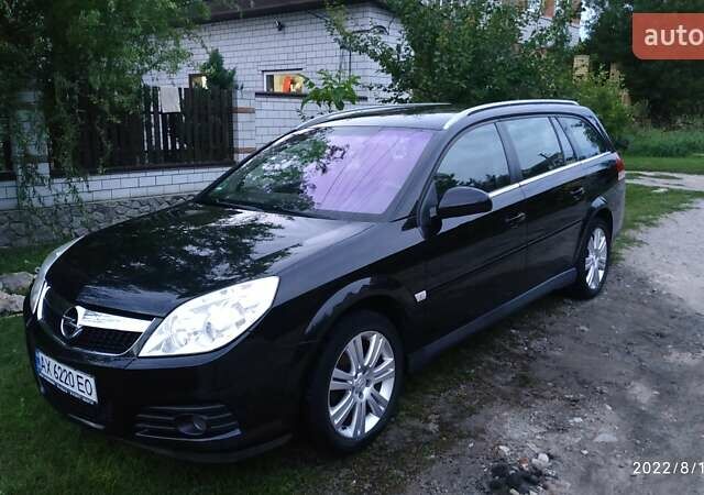 Черный Опель Вектра, объемом двигателя 1.8 л и пробегом 238 тыс. км за 5600 $, фото 3 на Automoto.ua