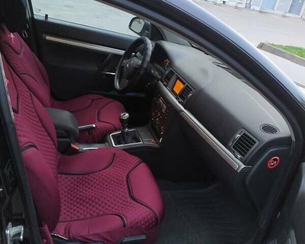 Черный Опель Вектра, объемом двигателя 1.9 л и пробегом 322 тыс. км за 6600 $, фото 8 на Automoto.ua
