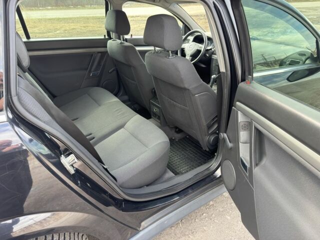 Черный Опель Вектра, объемом двигателя 2.2 л и пробегом 225 тыс. км за 6300 $, фото 18 на Automoto.ua