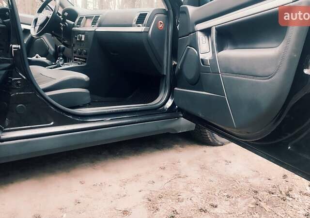 Черный Опель Вектра, объемом двигателя 2.2 л и пробегом 243 тыс. км за 5100 $, фото 16 на Automoto.ua
