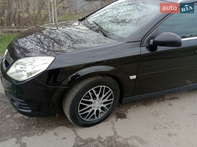 Черный Опель Вектра, объемом двигателя 1.9 л и пробегом 338 тыс. км за 5000 $, фото 2 на Automoto.ua