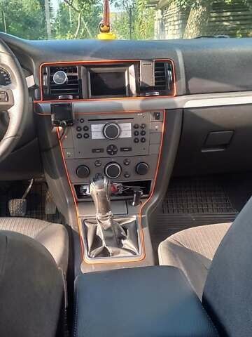 Черный Опель Вектра, объемом двигателя 1.91 л и пробегом 330 тыс. км за 5200 $, фото 13 на Automoto.ua