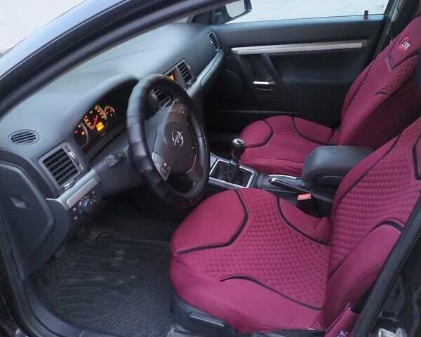 Черный Опель Вектра, объемом двигателя 1.9 л и пробегом 322 тыс. км за 6600 $, фото 10 на Automoto.ua
