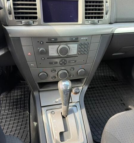 Черный Опель Вектра, объемом двигателя 2.2 л и пробегом 225 тыс. км за 6300 $, фото 44 на Automoto.ua