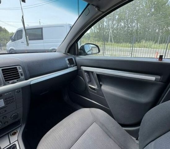 Черный Опель Вектра, объемом двигателя 1.91 л и пробегом 313 тыс. км за 4200 $, фото 21 на Automoto.ua