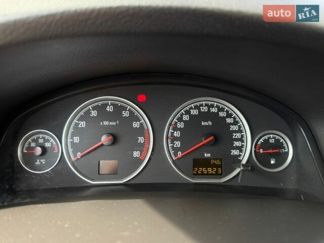 Черный Опель Вектра, объемом двигателя 2.2 л и пробегом 225 тыс. км за 6300 $, фото 45 на Automoto.ua