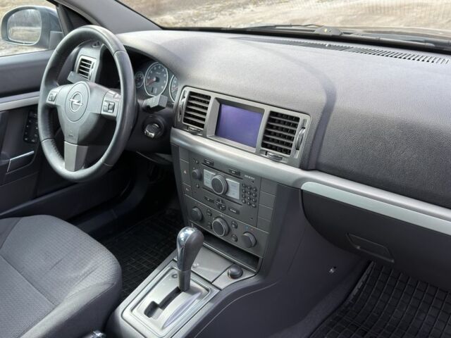 Черный Опель Вектра, объемом двигателя 2.2 л и пробегом 225 тыс. км за 6300 $, фото 6 на Automoto.ua