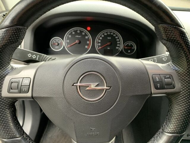 Чорний Опель Вектра, об'ємом двигуна 2.2 л та пробігом 190 тис. км за 6400 $, фото 13 на Automoto.ua