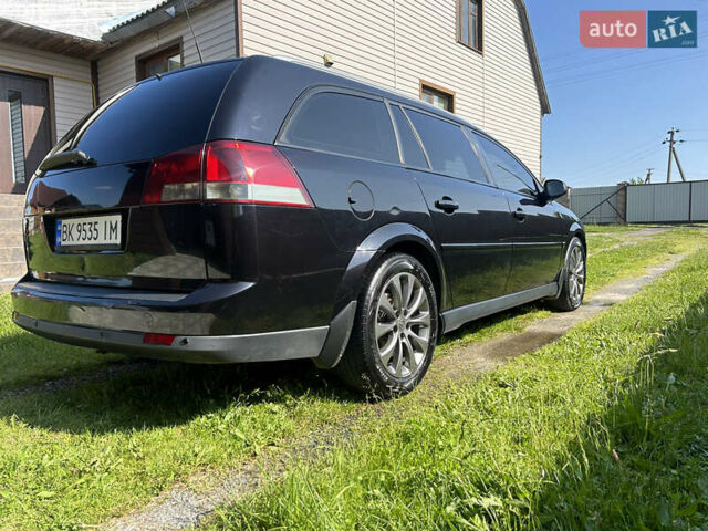 Черный Опель Вектра, объемом двигателя 1.9 л и пробегом 245 тыс. км за 5250 $, фото 11 на Automoto.ua