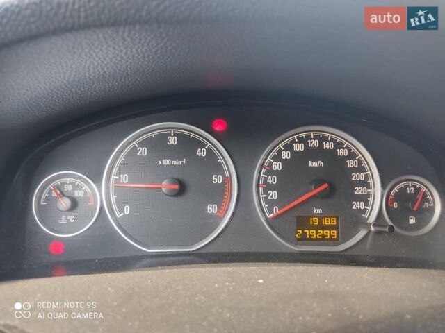 Черный Опель Вектра, объемом двигателя 1.9 л и пробегом 295 тыс. км за 4000 $, фото 4 на Automoto.ua