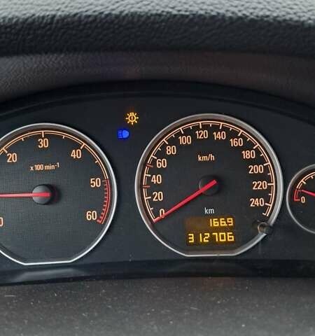 Черный Опель Вектра, объемом двигателя 1.9 л и пробегом 312 тыс. км за 5500 $, фото 8 на Automoto.ua