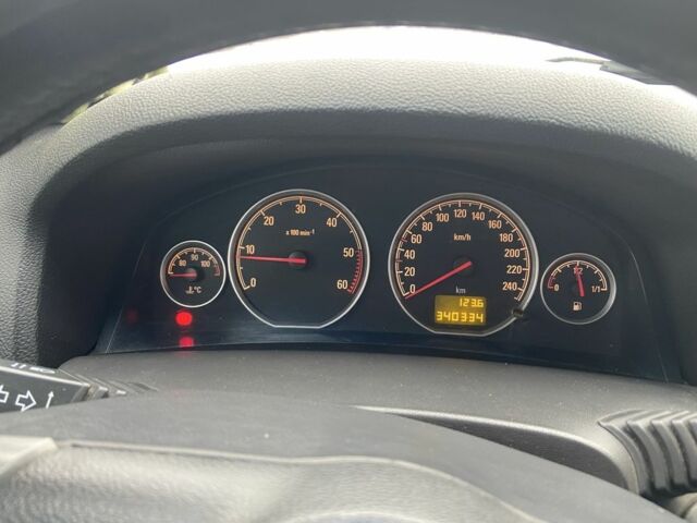 Чорний Опель Вектра, об'ємом двигуна 1.9 л та пробігом 340 тис. км за 5300 $, фото 7 на Automoto.ua