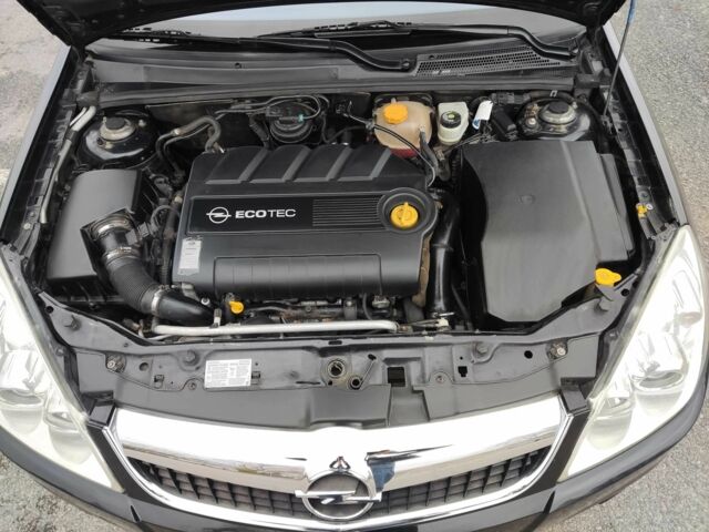 Черный Опель Вектра, объемом двигателя 1.9 л и пробегом 220 тыс. км за 5900 $, фото 10 на Automoto.ua