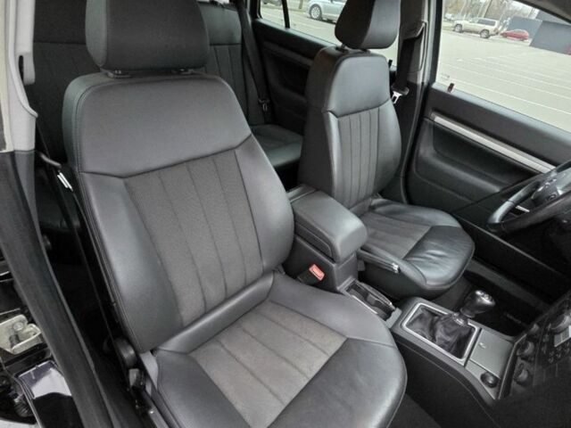 Черный Опель Вектра, объемом двигателя 1.9 л и пробегом 283 тыс. км за 6500 $, фото 13 на Automoto.ua