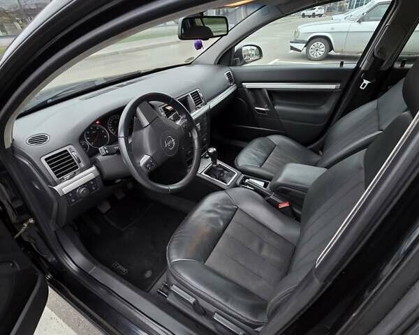 Чорний Опель Вектра, об'ємом двигуна 1.91 л та пробігом 280 тис. км за 6650 $, фото 6 на Automoto.ua