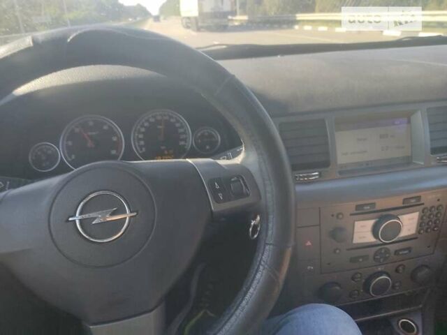 Черный Опель Вектра, объемом двигателя 1.9 л и пробегом 295 тыс. км за 4000 $, фото 25 на Automoto.ua