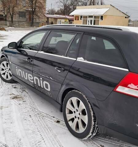 Черный Опель Вектра, объемом двигателя 1.9 л и пробегом 312 тыс. км за 5500 $, фото 1 на Automoto.ua