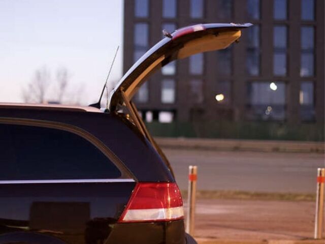 Чорний Опель Вектра, об'ємом двигуна 1.9 л та пробігом 365 тис. км за 5600 $, фото 2 на Automoto.ua