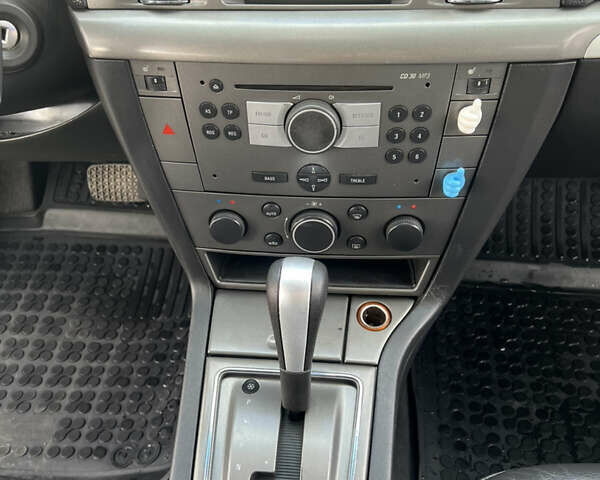 Чорний Опель Вектра, об'ємом двигуна 1.9 л та пробігом 280 тис. км за 5590 $, фото 19 на Automoto.ua