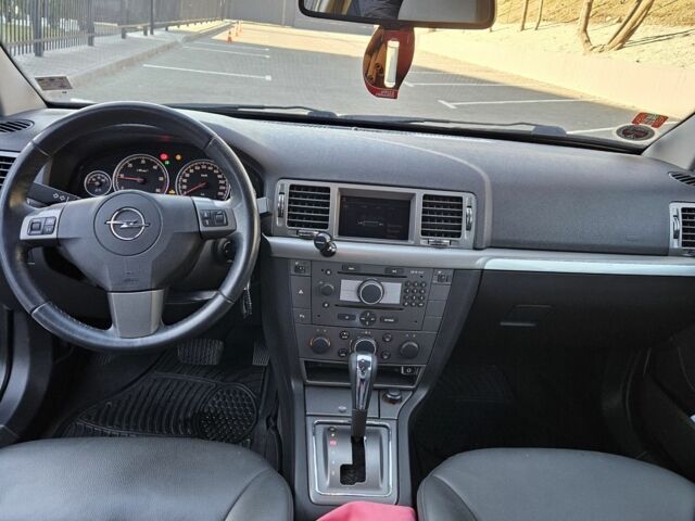 Чорний Опель Вектра, об'ємом двигуна 1.9 л та пробігом 197 тис. км за 3700 $, фото 3 на Automoto.ua