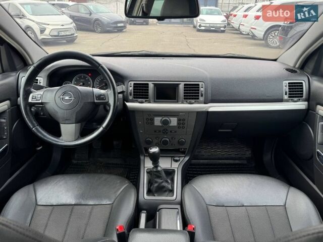 Черный Опель Вектра, объемом двигателя 1.91 л и пробегом 221 тыс. км за 5900 $, фото 12 на Automoto.ua