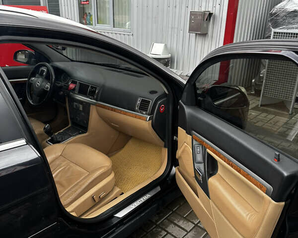Черный Опель Вектра, объемом двигателя 1.9 л и пробегом 277 тыс. км за 5500 $, фото 12 на Automoto.ua