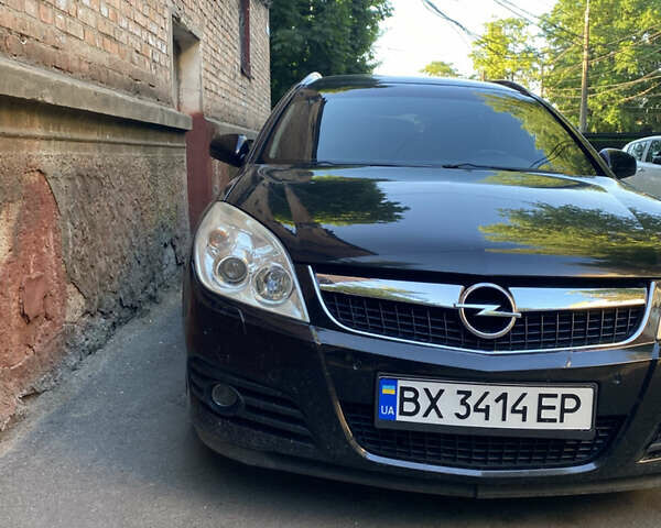 Черный Опель Вектра, объемом двигателя 1.9 л и пробегом 266 тыс. км за 5550 $, фото 1 на Automoto.ua