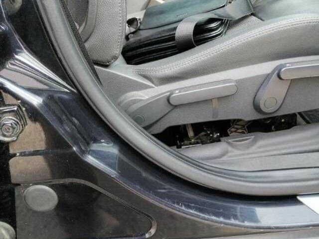 Черный Опель Вектра, объемом двигателя 1.9 л и пробегом 240 тыс. км за 6472 $, фото 6 на Automoto.ua