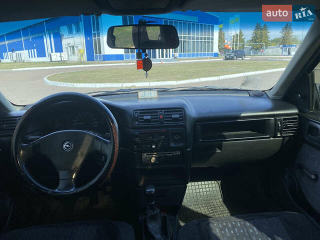 Черный Опель Вектра, объемом двигателя 2 л и пробегом 345 тыс. км за 1700 $, фото 12 на Automoto.ua