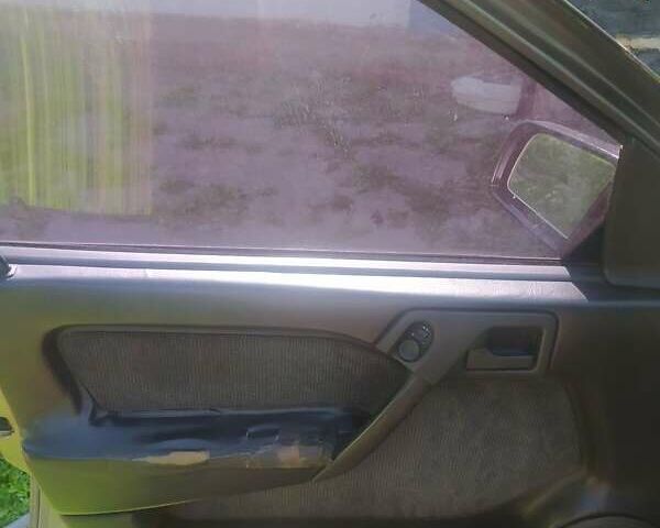 Черный Опель Вектра, объемом двигателя 1.6 л и пробегом 300 тыс. км за 1650 $, фото 8 на Automoto.ua