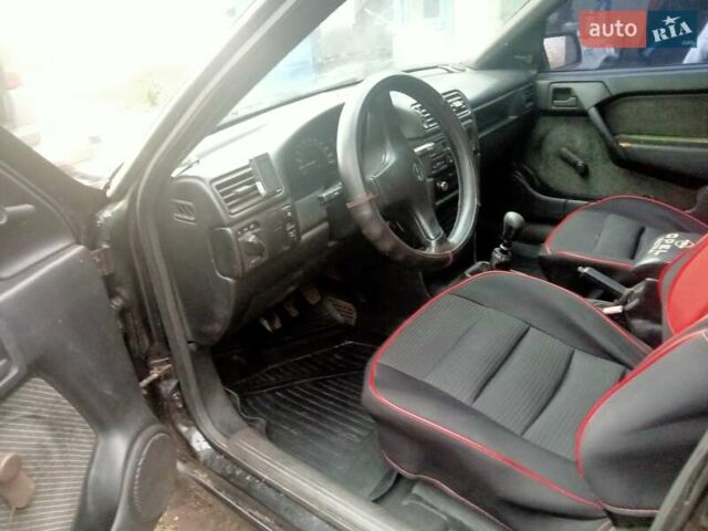 Чорний Опель Вектра, об'ємом двигуна 2 л та пробігом 50 тис. км за 2800 $, фото 5 на Automoto.ua