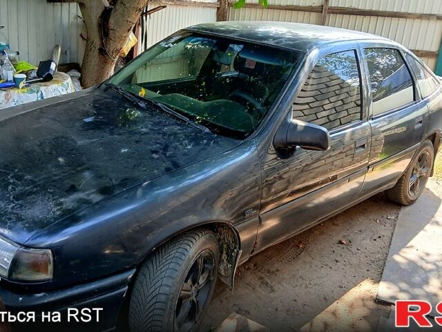 Черный Опель Вектра, объемом двигателя 16 л и пробегом 390 тыс. км за 1300 $, фото 9 на Automoto.ua