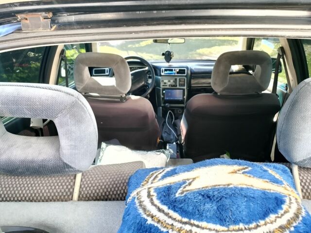 Чорний Опель Вектра, об'ємом двигуна 2 л та пробігом 330 тис. км за 1700 $, фото 5 на Automoto.ua