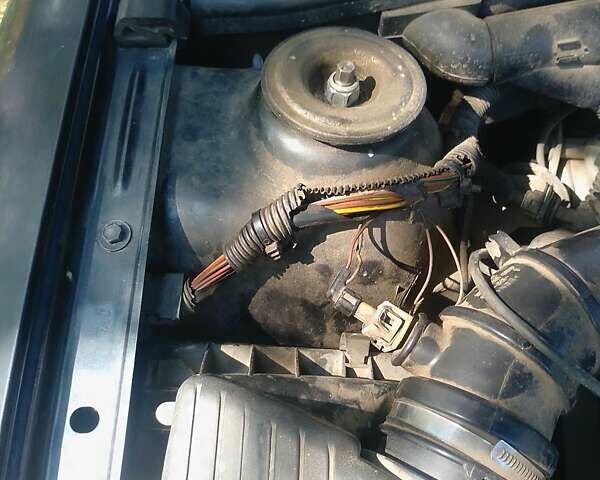 Черный Опель Вектра, объемом двигателя 1.8 л и пробегом 250 тыс. км за 2500 $, фото 3 на Automoto.ua