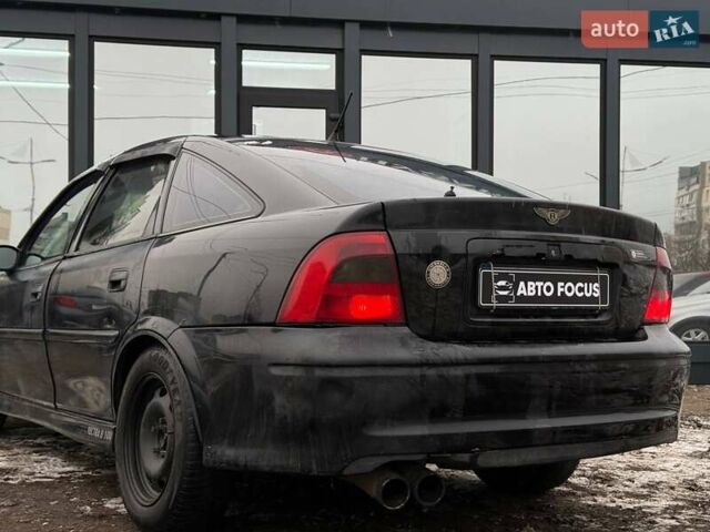 Чорний Опель Вектра, об'ємом двигуна 1.6 л та пробігом 371 тис. км за 1490 $, фото 5 на Automoto.ua