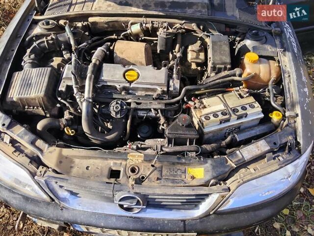 Опель Вектра 2000 в Александровке на Automoto.ua Черный Опель Вектра, объемом двигателя 2 л и пробегом 320 тыс. км за 1400 $, фото 7 на Automoto.ua