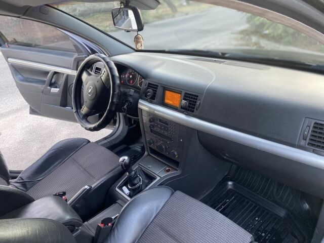 Чорний Опель Вектра, об'ємом двигуна 2.2 л та пробігом 420 тис. км за 5200 $, фото 6 на Automoto.ua