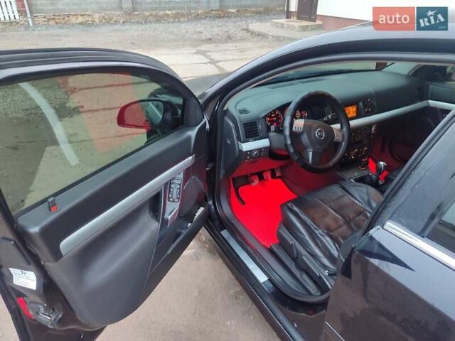 Черный Опель Вектра, объемом двигателя 2.2 л и пробегом 351 тыс. км за 3950 $, фото 6 на Automoto.ua