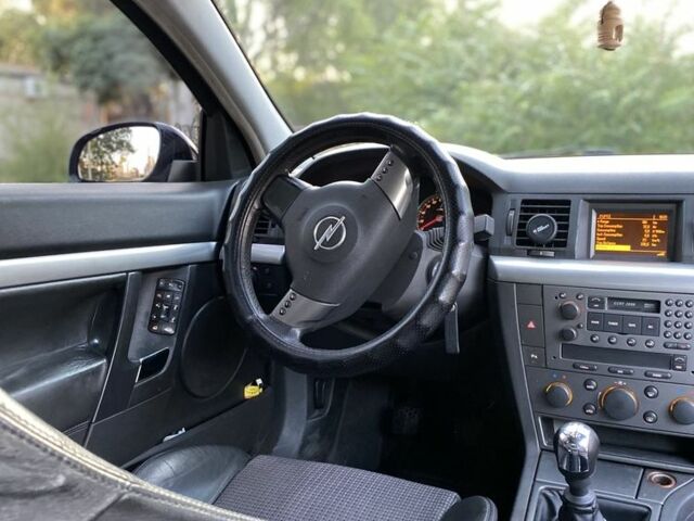 Чорний Опель Вектра, об'ємом двигуна 2.2 л та пробігом 420 тис. км за 5200 $, фото 5 на Automoto.ua