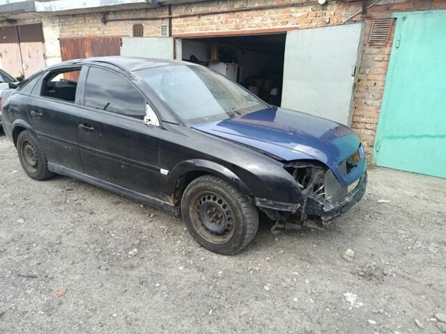 Черный Опель Вектра, объемом двигателя 1.8 л и пробегом 305 тыс. км за 1200 $, фото 2 на Automoto.ua