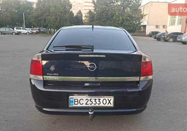 Черный Опель Вектра, объемом двигателя 1.9 л и пробегом 347 тыс. км за 6000 $, фото 6 на Automoto.ua
