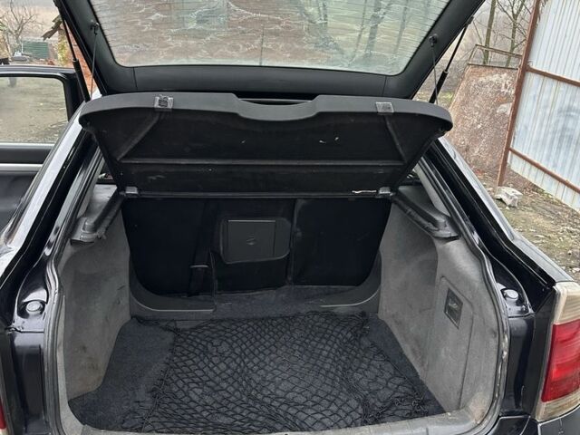 Черный Опель Вектра, объемом двигателя 1.9 л и пробегом 300 тыс. км за 2800 $, фото 2 на Automoto.ua