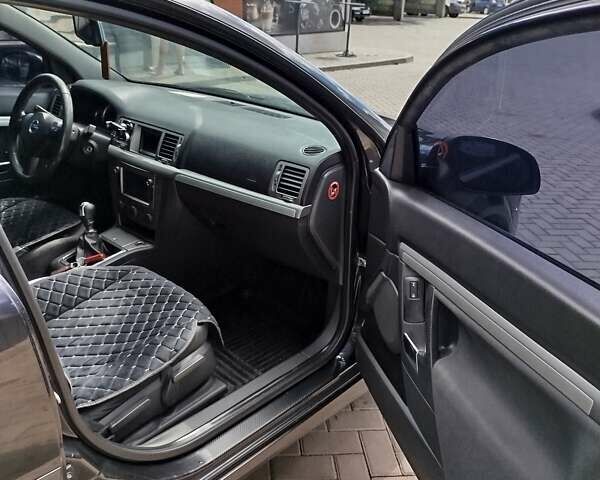 Чорний Опель Вектра, об'ємом двигуна 1.9 л та пробігом 283 тис. км за 5550 $, фото 5 на Automoto.ua