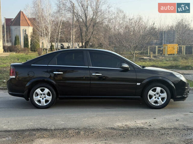 Черный Опель Вектра, объемом двигателя 2.2 л и пробегом 137 тыс. км за 4999 $, фото 6 на Automoto.ua