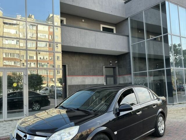 Чорний Опель Вектра, об'ємом двигуна 1.9 л та пробігом 232 тис. км за 3800 $, фото 1 на Automoto.ua